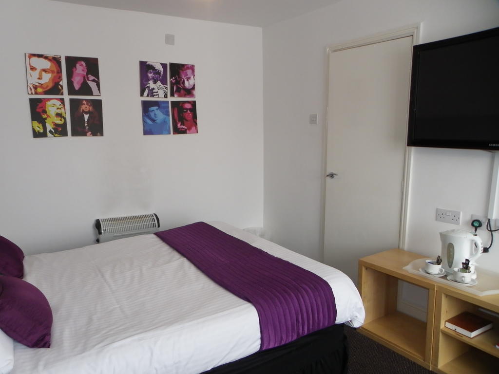 Lord Nelson Liverpool Quarto foto