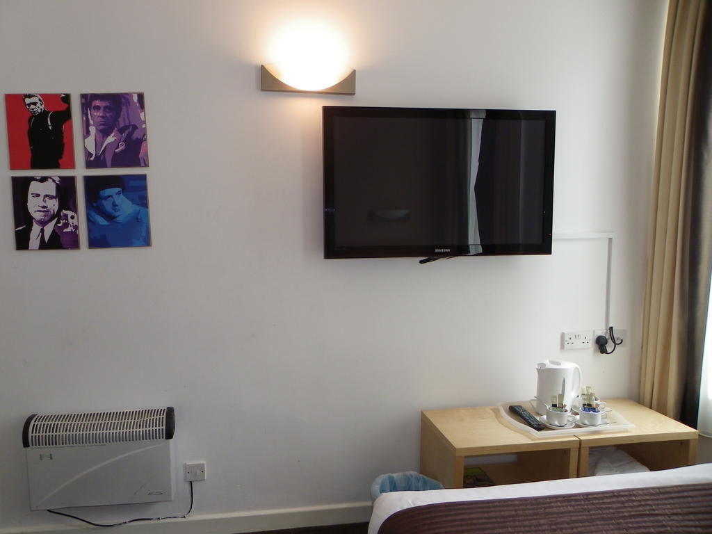 Lord Nelson Liverpool Quarto foto